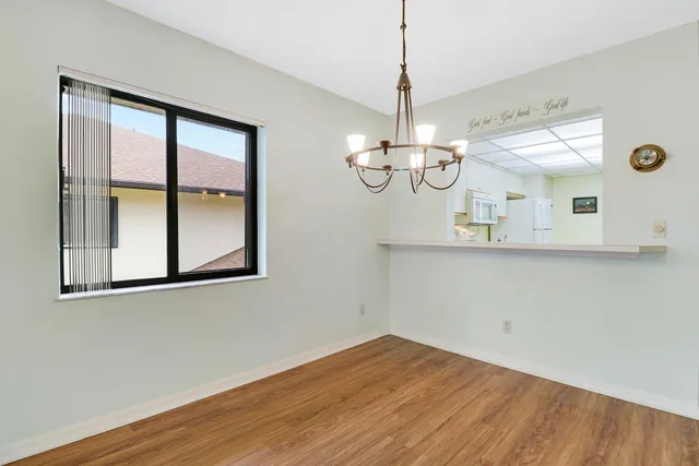 $214,900 | 6333 Southeast Williamsburg Drive, Unit 204, Hobe Sound, FL 33455