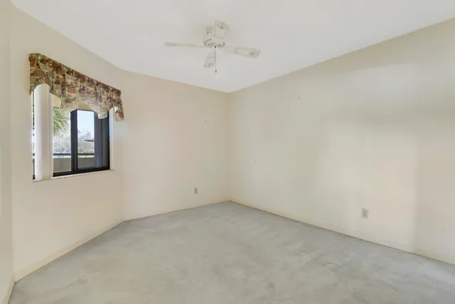 $214,900 | 6333 Southeast Williamsburg Drive, Unit 204, Hobe Sound, FL 33455