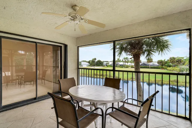 $214,900 | 6333 Southeast Williamsburg Drive, Unit 204, Hobe Sound, FL 33455