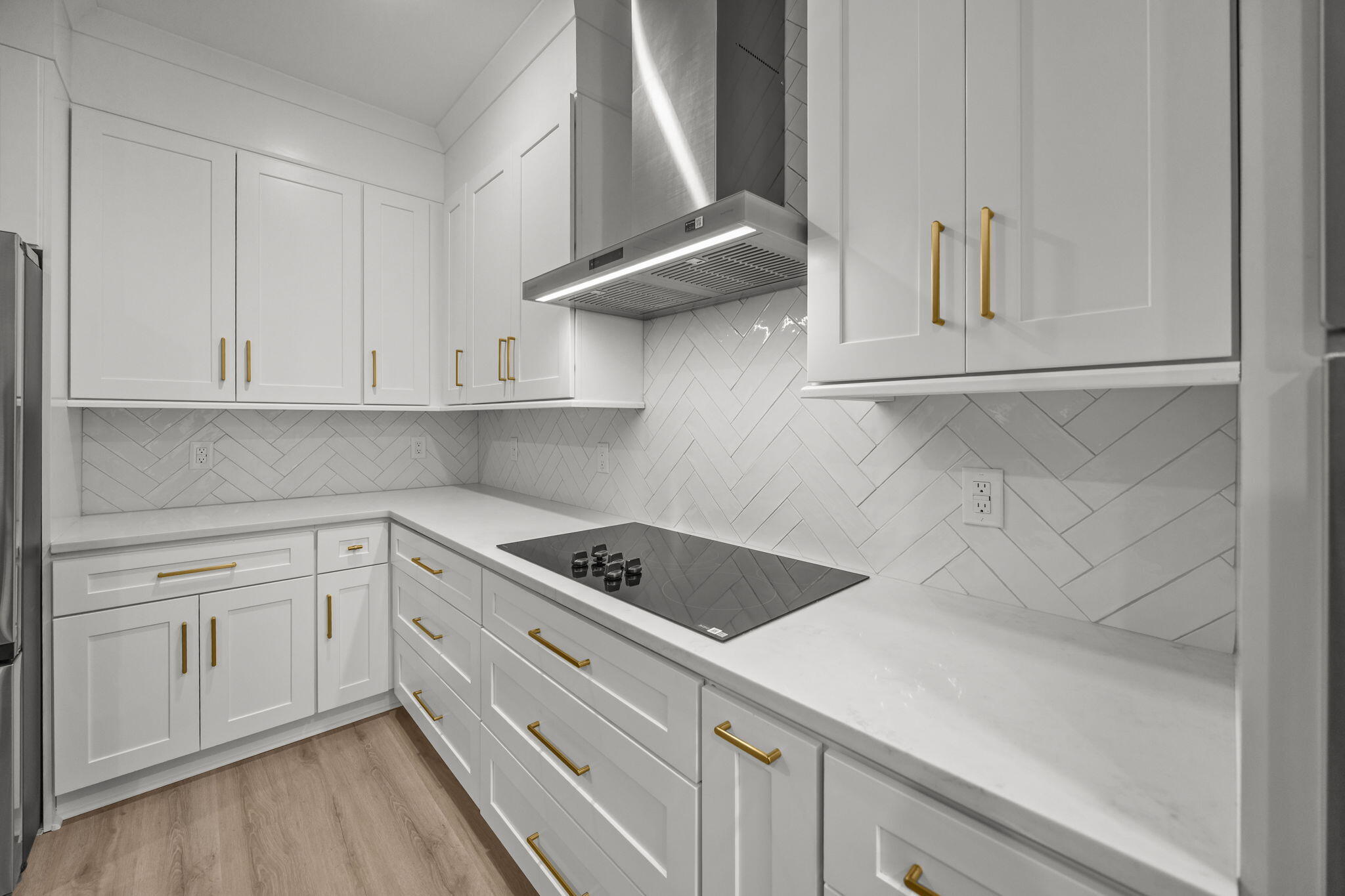 2828 River Road Johns Island, SC 29455 - Photo 15 of 45 beautiful finishes in kitchen