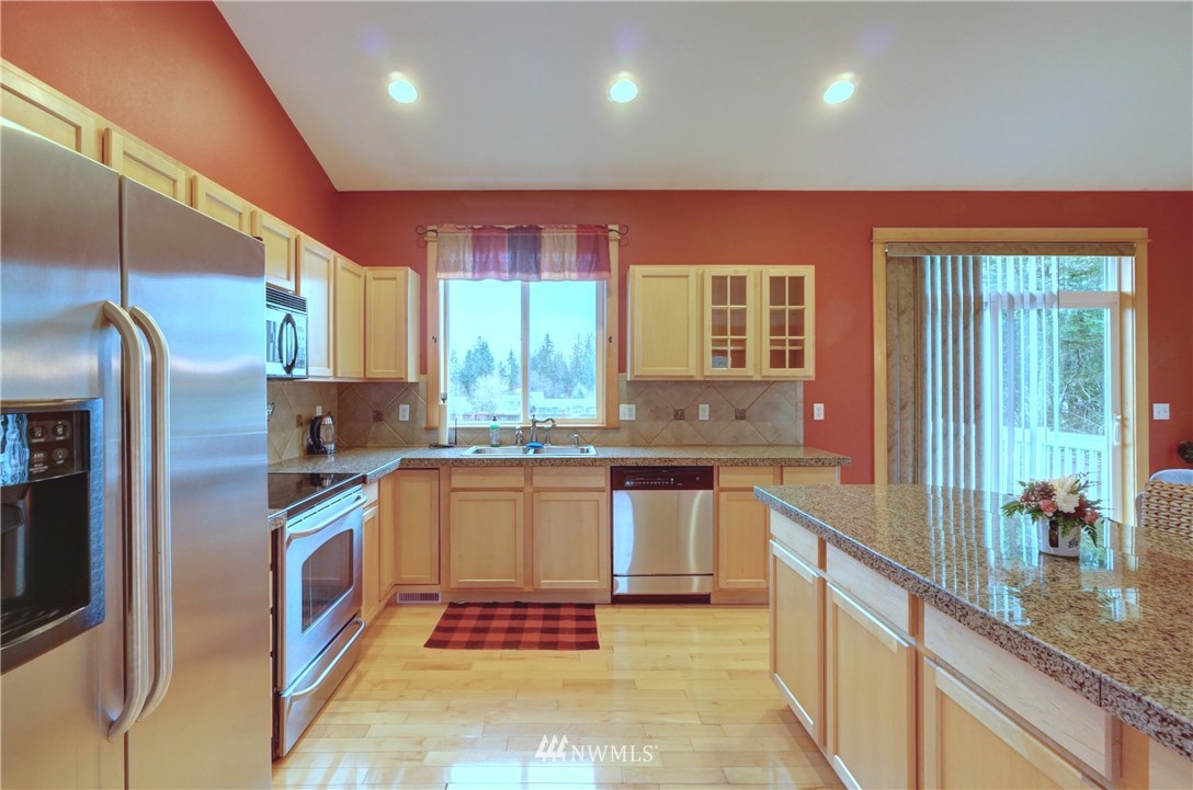 9747 Phillips Road Southeast Port Orchard, WA 98367 - Photo 11 of 40 Gallery Image 11