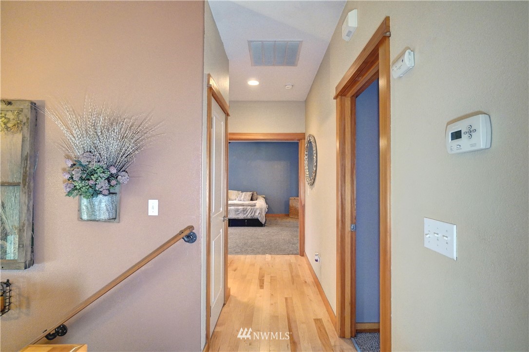 9747 Phillips Road Southeast Port Orchard, WA 98367 - Photo 12 of 40 Gallery Image 12