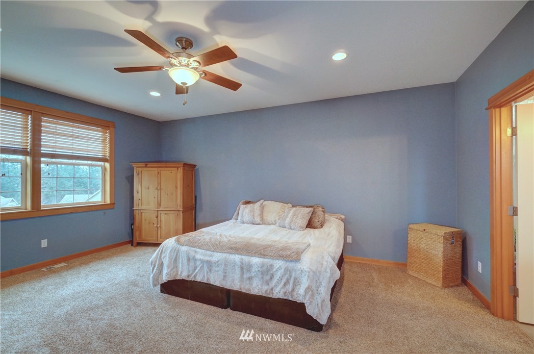 9747 Phillips Road Southeast Port Orchard, WA 98367 - Photo 14 of 40 Gallery Image 14