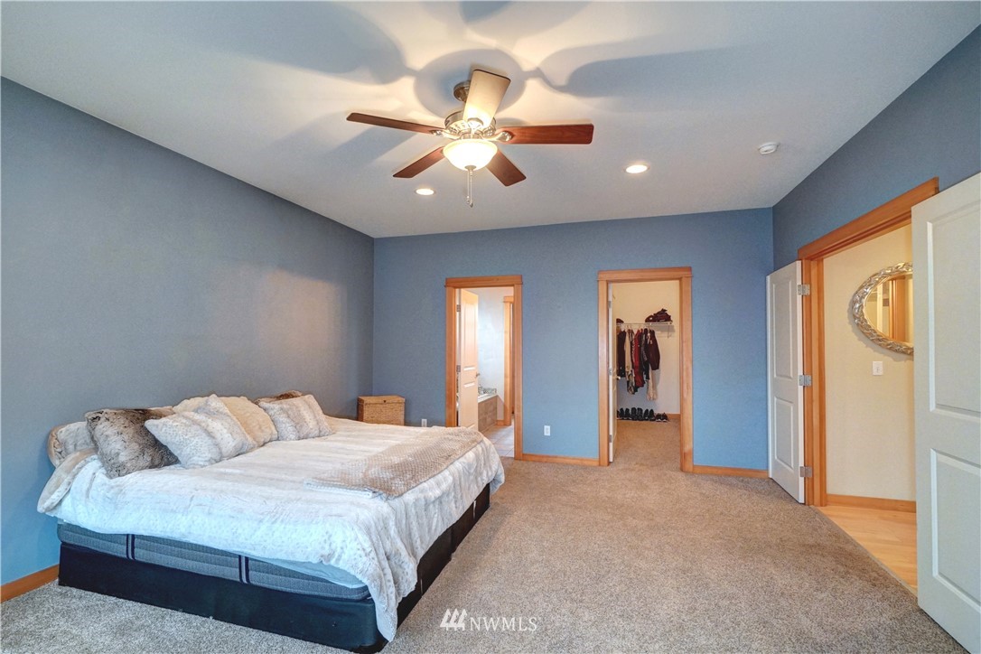 9747 Phillips Road Southeast Port Orchard, WA 98367 - Photo 15 of 40 Gallery Image 15
