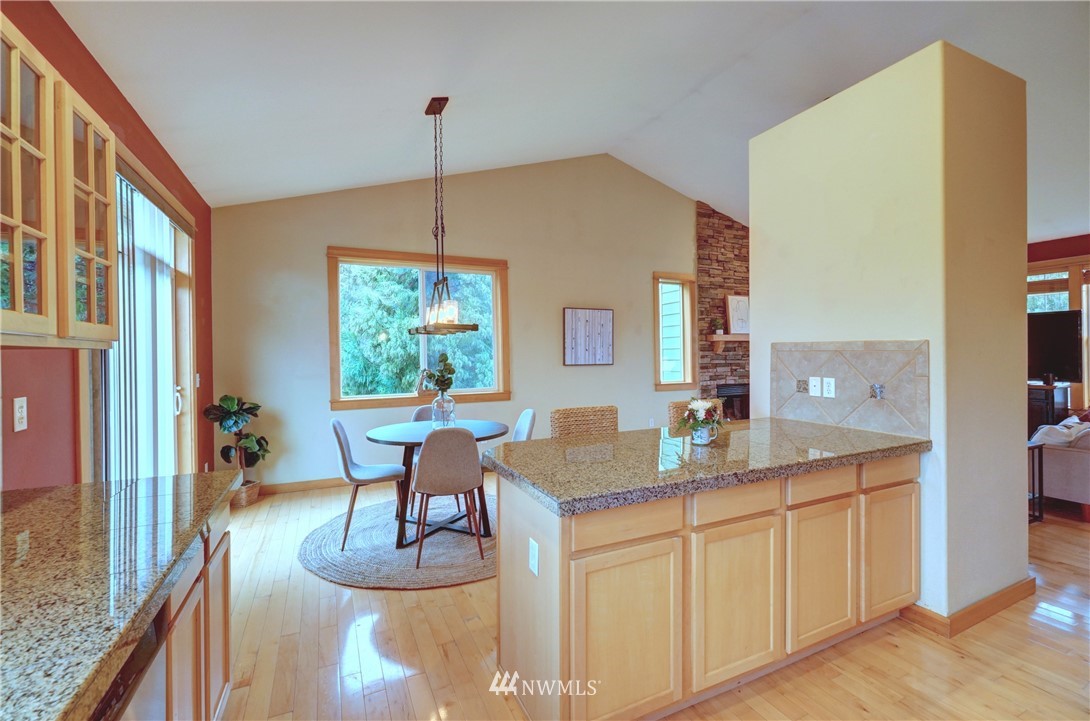 9747 Phillips Road Southeast Port Orchard, WA 98367 - Photo 9 of 40 Gallery Image 9