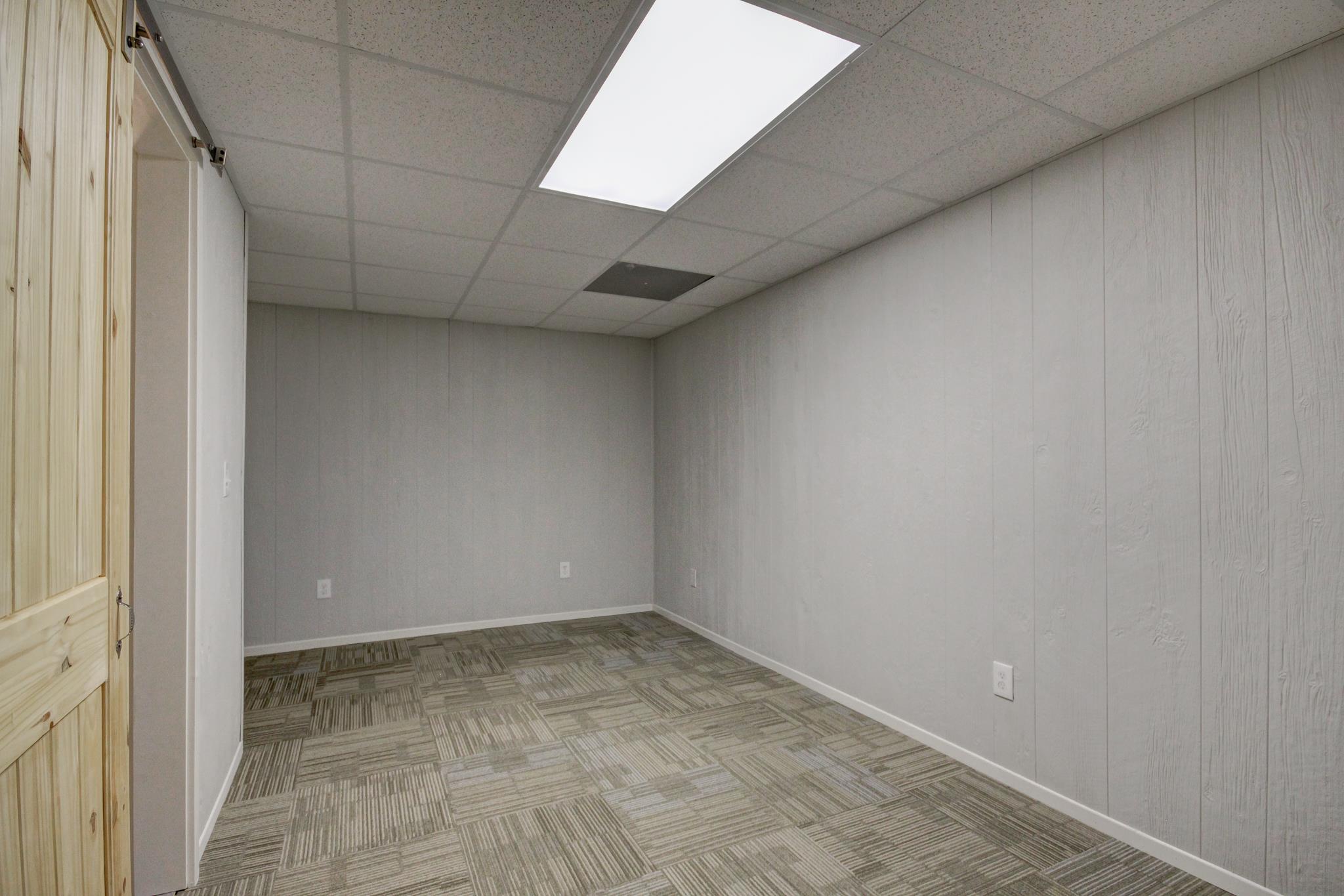 446 Harper Road Clarksville, TN 37043 - Photo 18 of 25 a view of a room