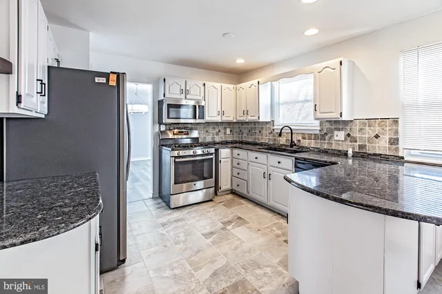 $3,250 | 812 Parkside Boulevard, Claymont, DE 19703