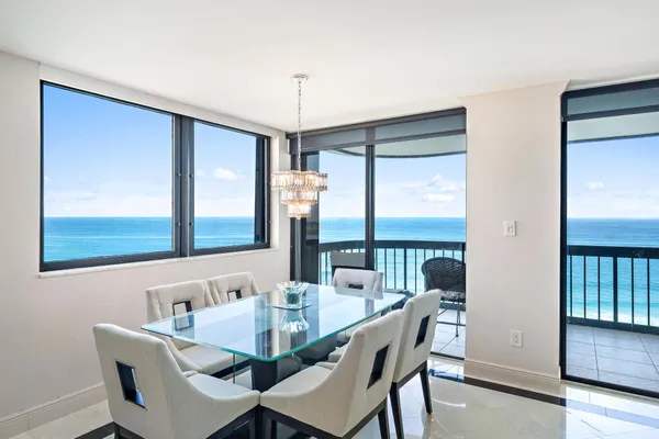 $4,000 | 5380 North Ocean Drive, Unit 19E, Singer Island, FL 33404