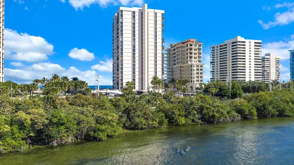 $4,000 | 5380 North Ocean Drive, Unit 19E, Singer Island, FL 33404