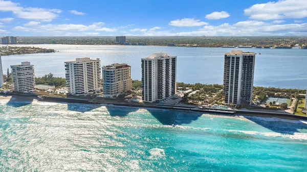 $4,000 | 5380 North Ocean Drive, Unit 19E, Singer Island, FL 33404