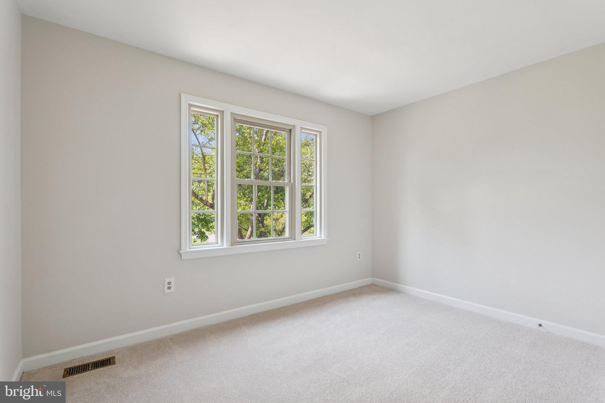 15313 Watergate Road Silver Spring, MD 20905 - Photo 27 of 53 Fourth Bedroom