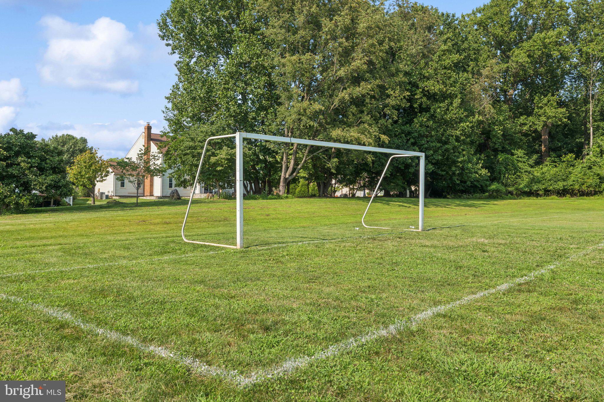 15313 Watergate Road Silver Spring, MD 20905 - Photo 36 of 53 a view of a basketball court