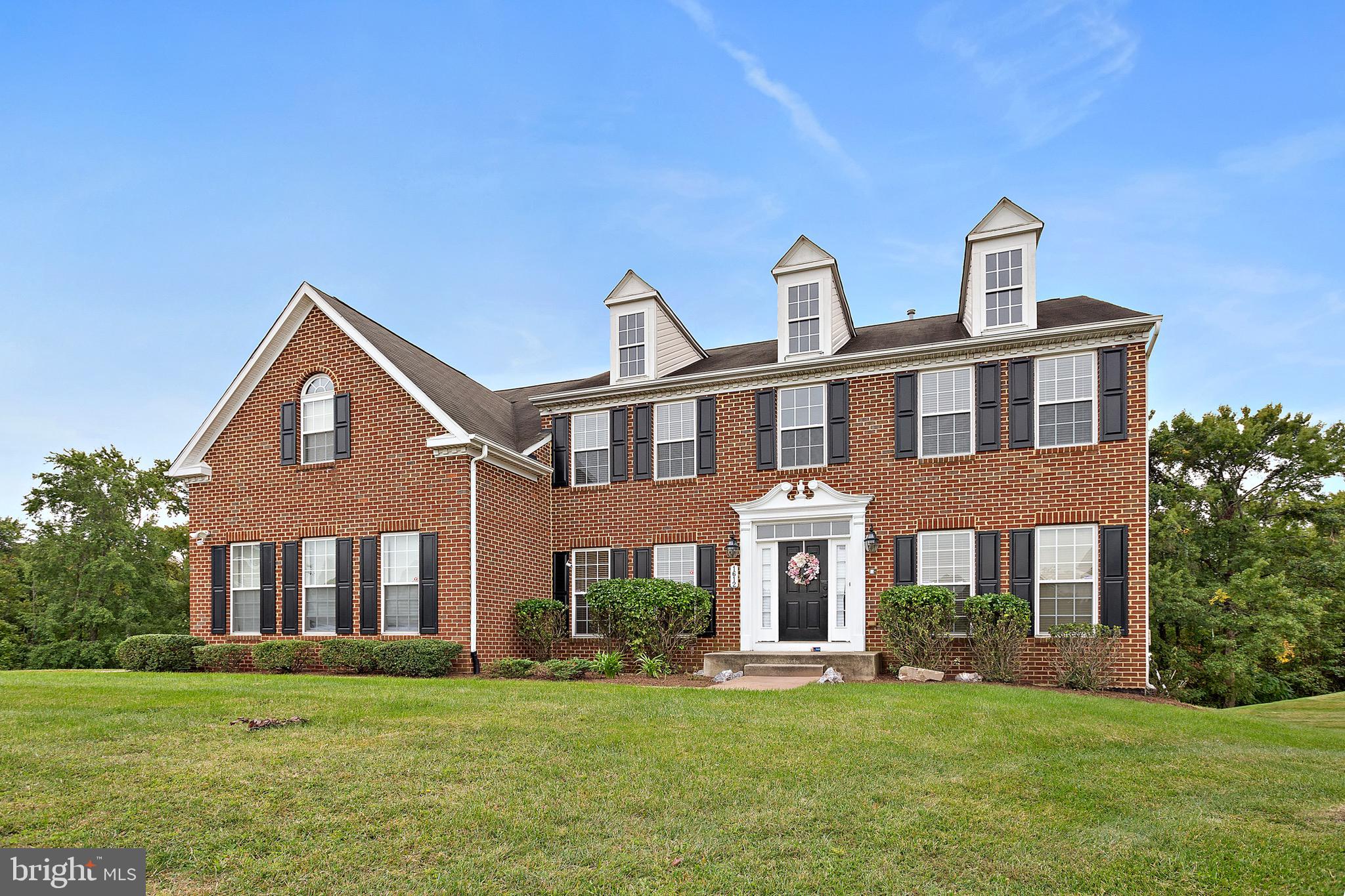 Stately brick- front