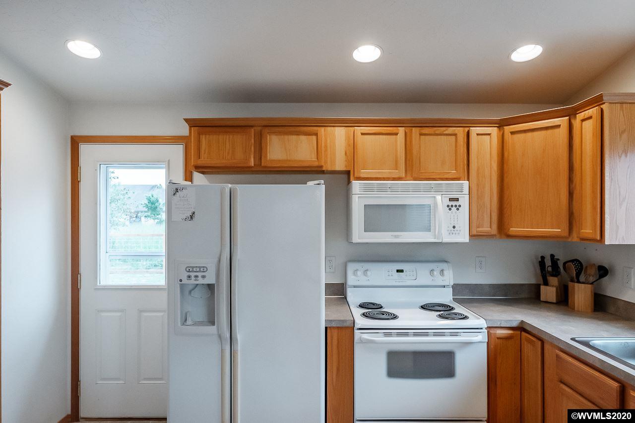 2160 Del Rio Avenue Southeast Albany, OR 97322 - Photo 16 of 42 Gallery Image 16