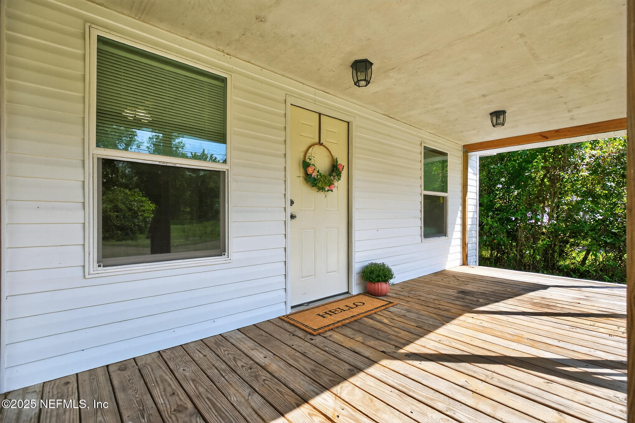 631 Moore Street Baldwin, FL 32234 - Photo 6 of 36 a view of a backyard of a house