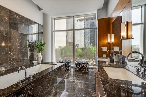 $1,789,000 | 1918 Olive Street, Unit 202, Dallas, TX 75201