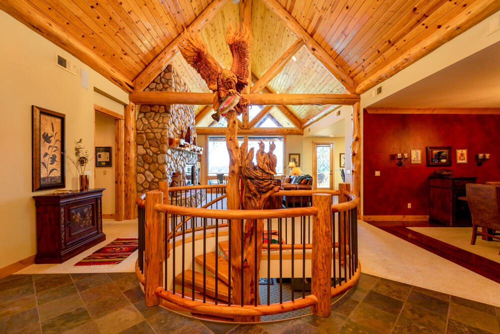 11833 Kestrel Road Klamath Falls, OR 97601 - Photo 14 of 88 06