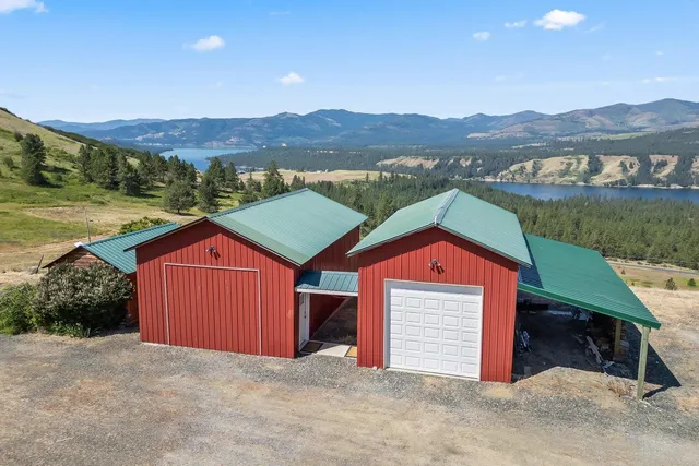 $450,000 | 4497 25 S Highway, Hunters, WA 99137