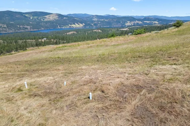 $450,000 | 4497 25 S Highway, Hunters, WA 99137