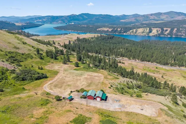 $450,000 | 4497 25 S Highway, Hunters, WA 99137