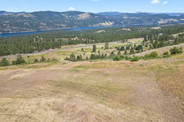 $450,000 | 4497 25 S Highway, Hunters, WA 99137