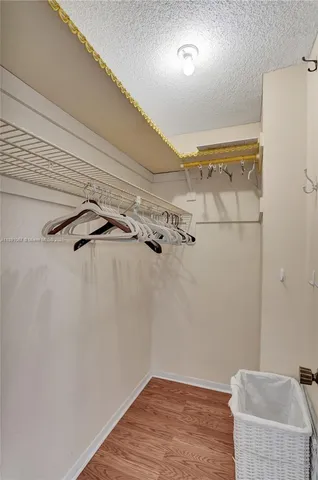 $2,700 | 1833 South Ocean Drive, Unit 906, Hallandale Beach, FL 33009