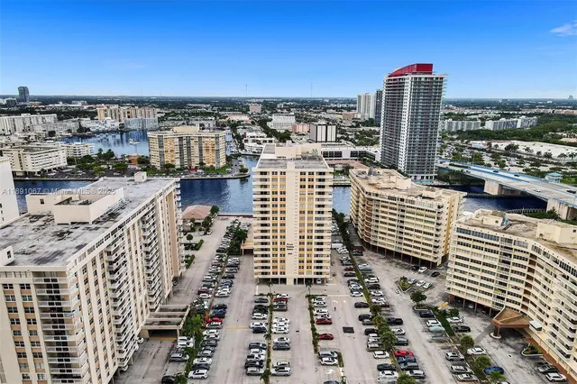 $2,700 | 1833 South Ocean Drive, Unit 906, Hallandale Beach, FL 33009
