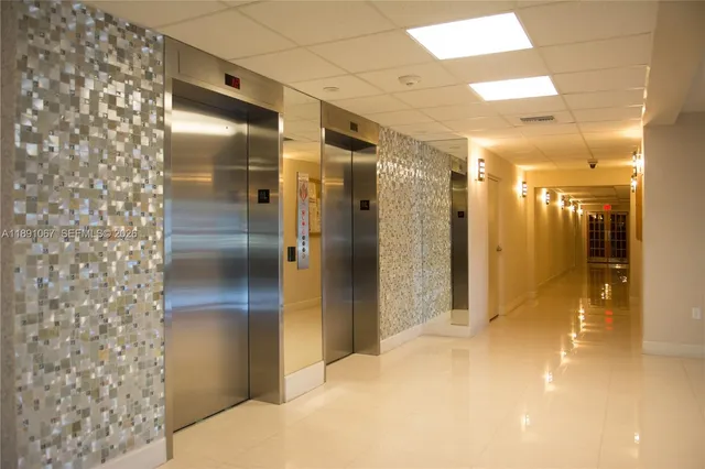 $2,700 | 1833 South Ocean Drive, Unit 906, Hallandale Beach, FL 33009