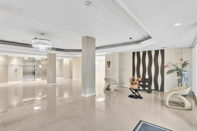 $2,700 | 1833 South Ocean Drive, Unit 906, Hallandale Beach, FL 33009