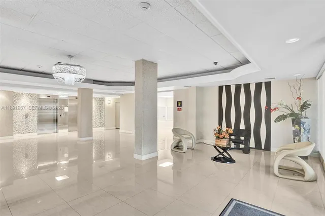 $2,700 | 1833 South Ocean Drive, Unit 906, Hallandale Beach, FL 33009