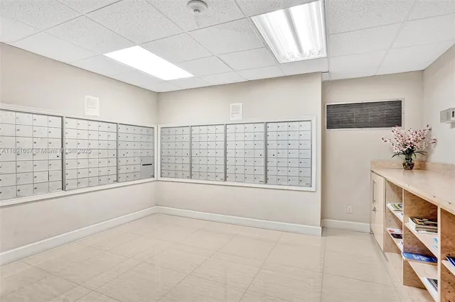 $2,700 | 1833 South Ocean Drive, Unit 906, Hallandale Beach, FL 33009