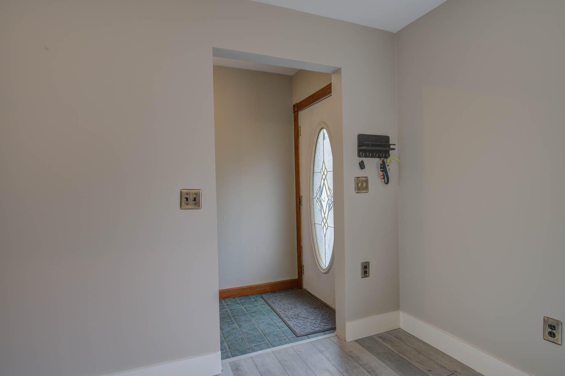 206 Huston Road Gorham, ME 04038 - Photo 2 of 18 pic-7