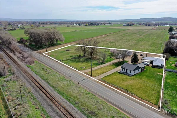 $469,000 | 1009 County Road 70, Weiser, ID 83672