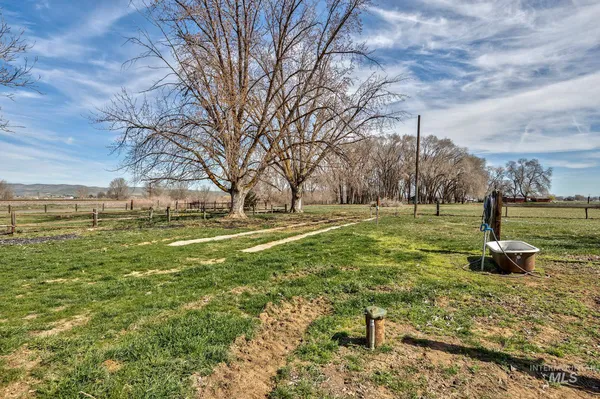 $469,000 | 1009 County Road 70, Weiser, ID 83672