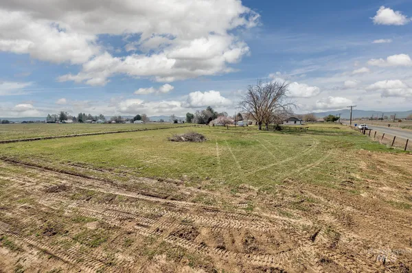 $469,000 | 1009 County Road 70, Weiser, ID 83672