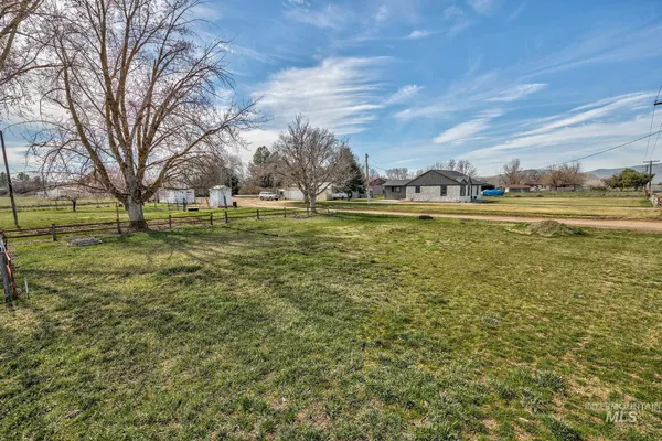 $469,000 | 1009 County Road 70, Weiser, ID 83672