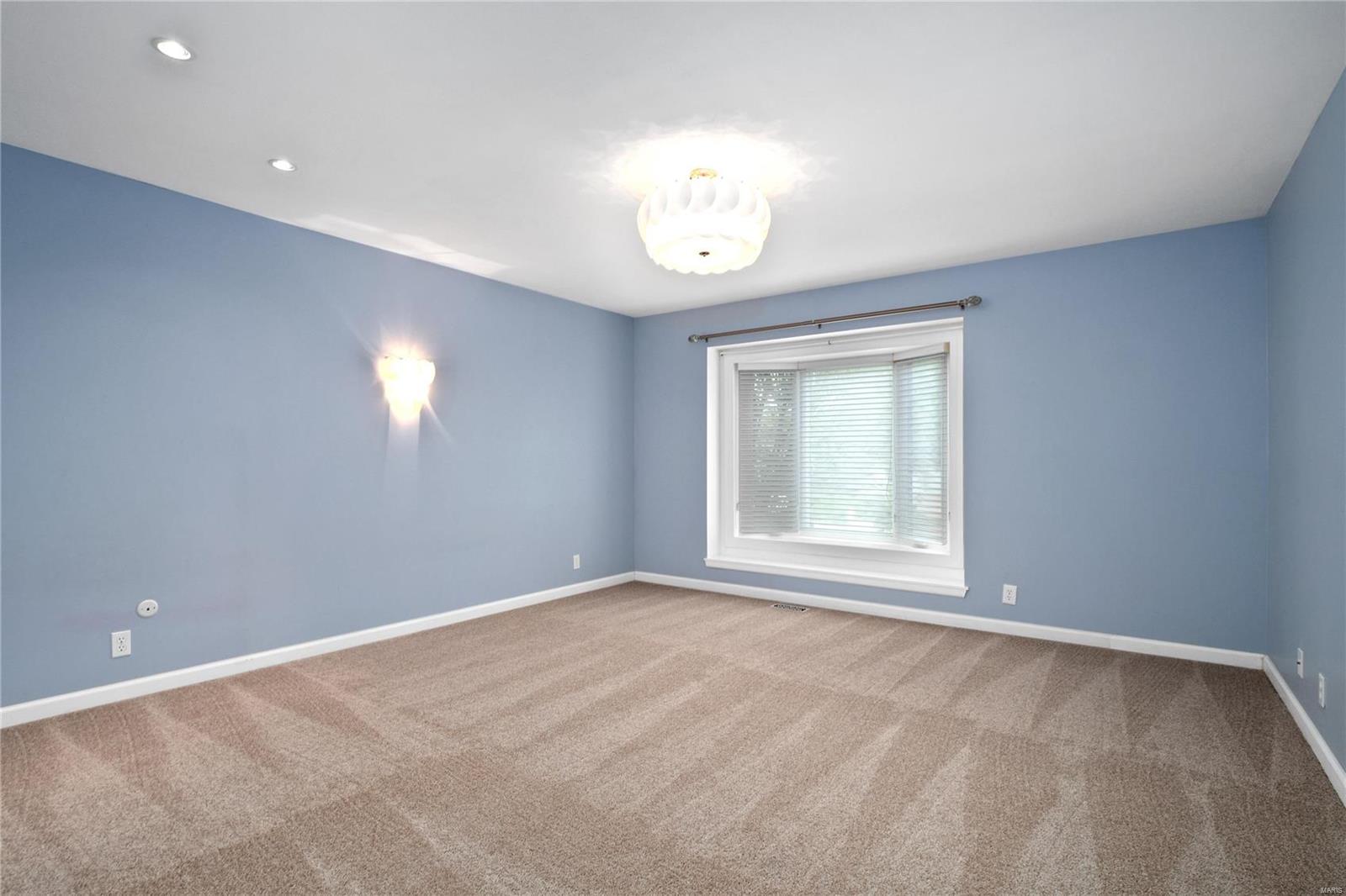 1871 Clover Ridge Court Chesterfield, MO 63017 - Photo 16 of 46 Gallery Image 16