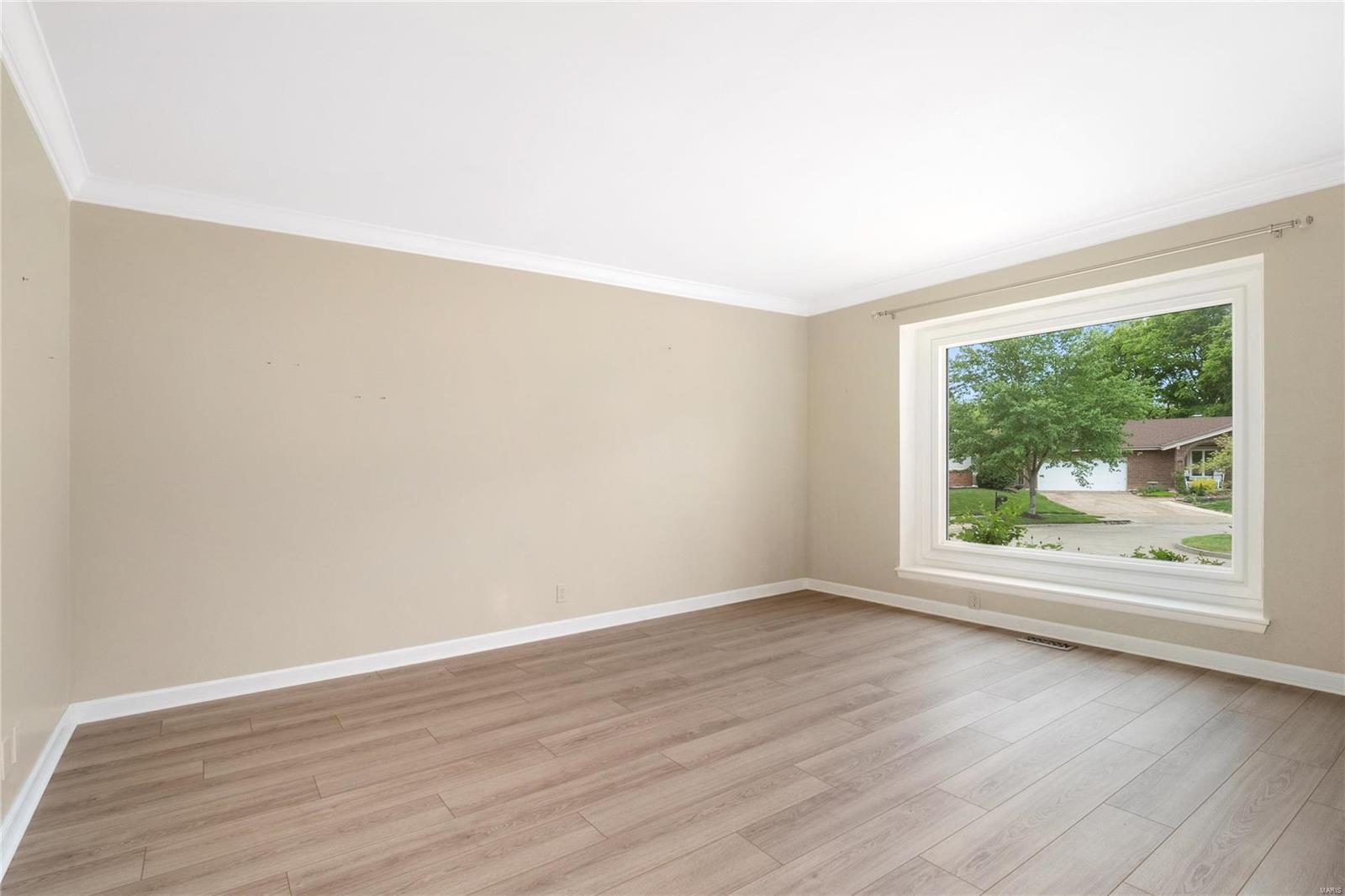 1871 Clover Ridge Court Chesterfield, MO 63017 - Photo 3 of 46 Gallery Image 3