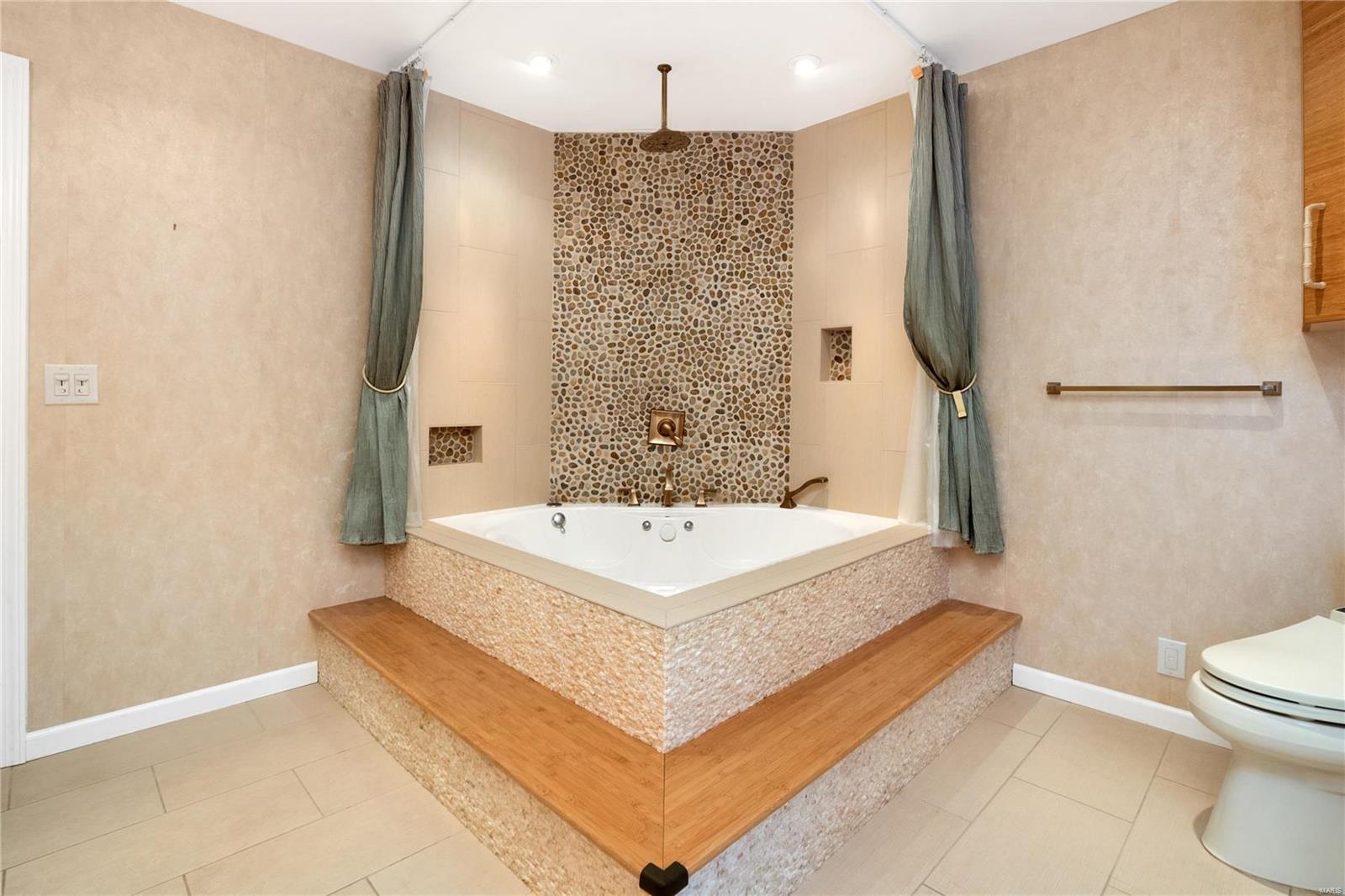 1871 Clover Ridge Court Chesterfield, MO 63017 - Photo 26 of 46 Gallery Image 26