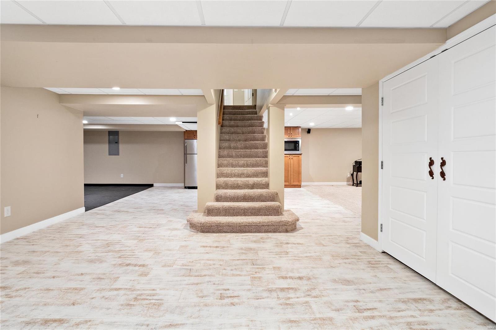1871 Clover Ridge Court Chesterfield, MO 63017 - Photo 32 of 46 Gallery Image 32