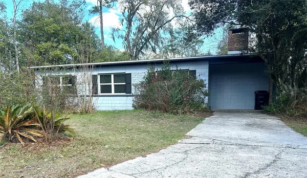 $1,700 | 2411 Northeast 11th Street, Gainesville, FL 32609
