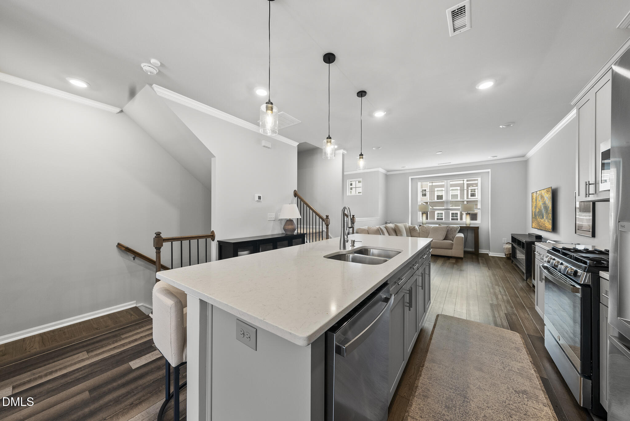 5216 Invention Way Raleigh, NC 27616 - Photo 6 of 31 DSC04682
