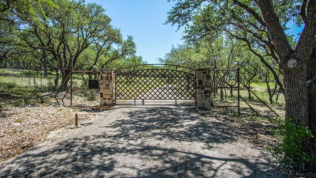 1111 D Red Corral Ranch Road Wimberley, TX 78676 - Photo 11 of 19 Gallery Image 11