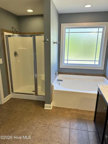 $2,300 | 908 Merlin Court, Jacksonville, NC 28546