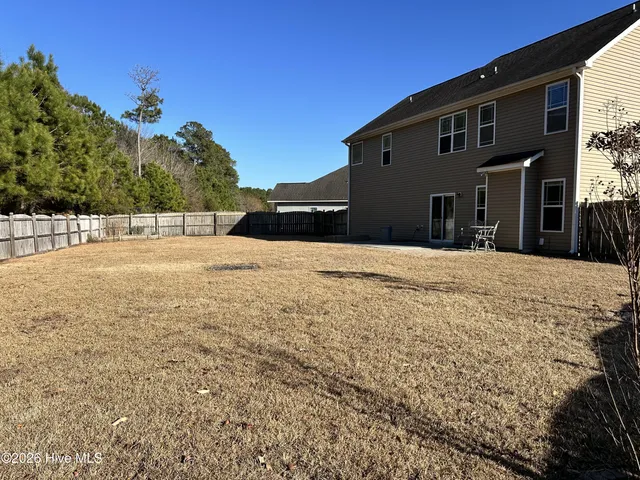 $2,300 | 908 Merlin Court, Jacksonville, NC 28546