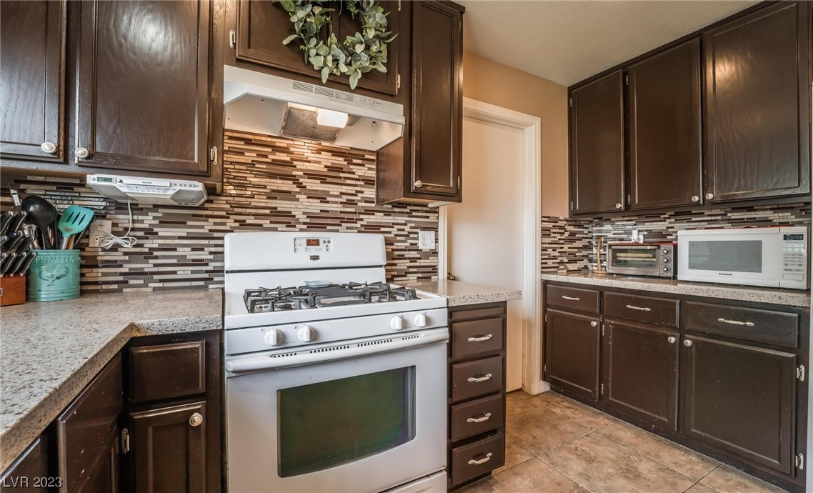 2636 Ridgewater Circle Henderson, NV 89074 - Photo 6 of 39