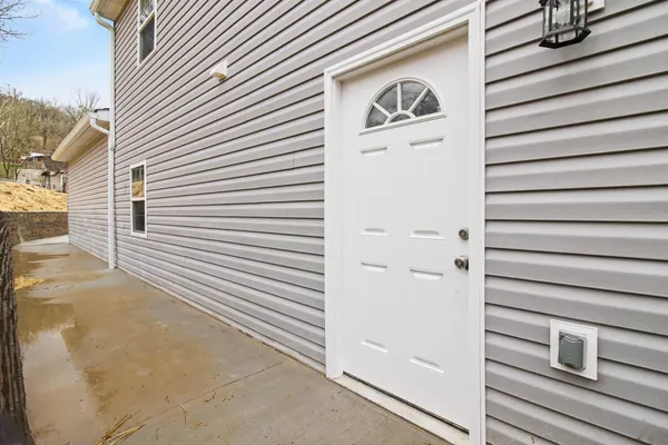 $365,000 | 190 Powers Way, Unit 1 & 2, Aurora, IN 47001