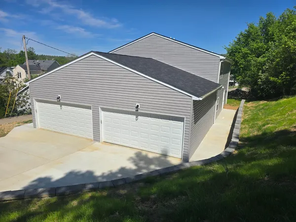 $330,000 | 190 Powers Way, Unit 1 & 2, Aurora, IN 47001
