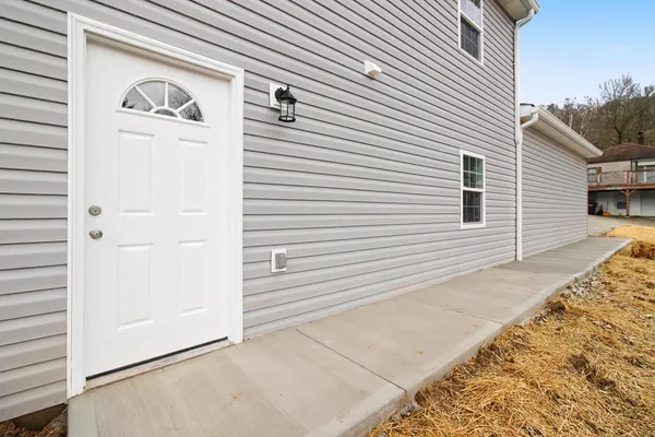 $330,000 | 190 Powers Way, Unit 1 & 2, Aurora, IN 47001