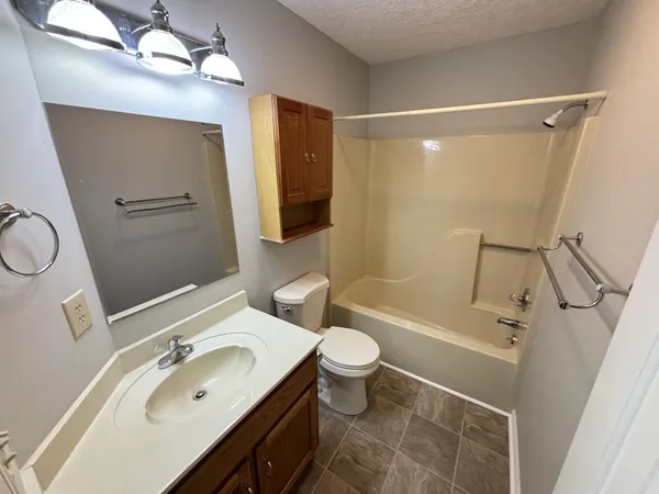 $2,095 | 109 Redbud Drive, Hendersonville, TN 37075